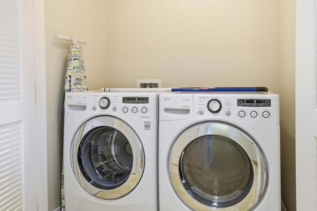 Image 20 of property listing at 225 9th Avenue 105, San Mateo, CA 94401