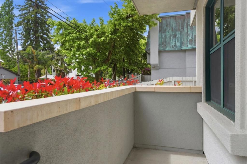 Image 21 of property listing at 225 9th Avenue 105, San Mateo, CA 94401