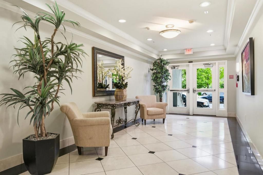 Image 31 of property listing at 225 9th Avenue 105, San Mateo, CA 94401