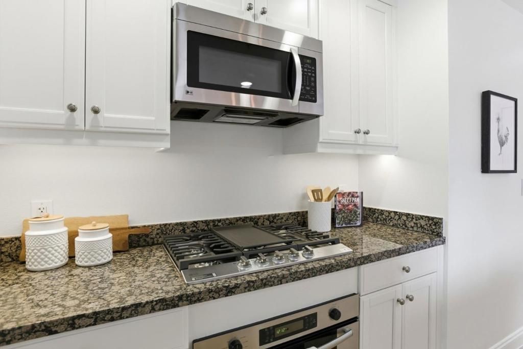 Image 9 of property listing at 225 9th Avenue 105, San Mateo, CA 94401