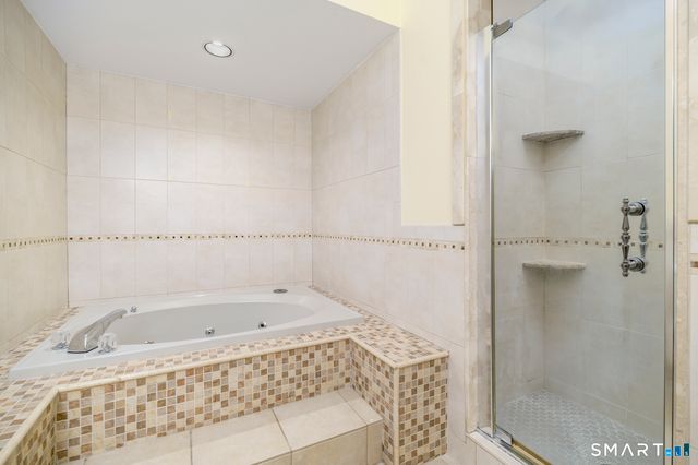 2539 Bedford Street 38C, Stamford, CT 06905