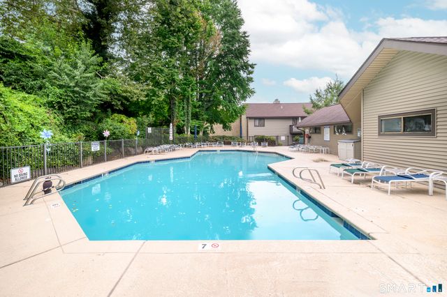 2539 Bedford Street 38C, Stamford, CT 06905