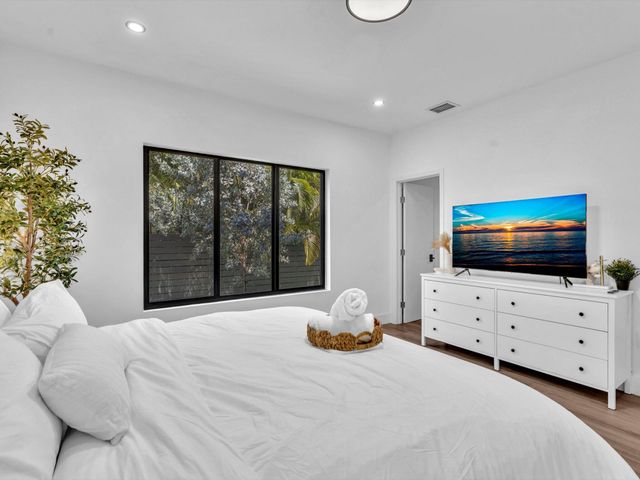 913 NE 15th Street, Fort Lauderdale, FL 33304