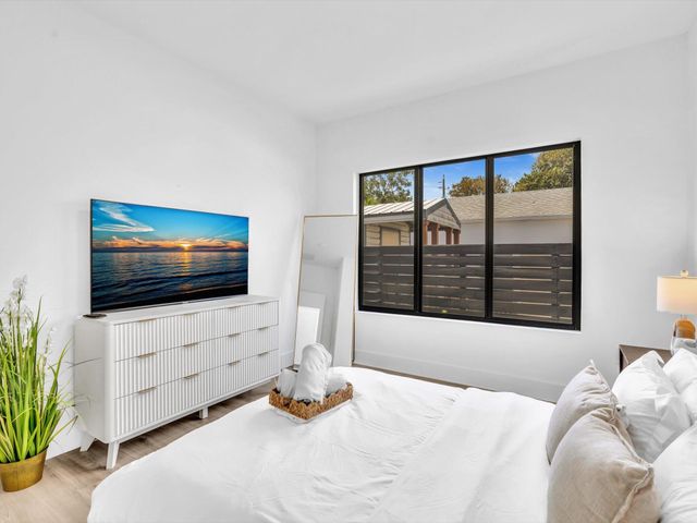 913 NE 15th Street, Fort Lauderdale, FL 33304