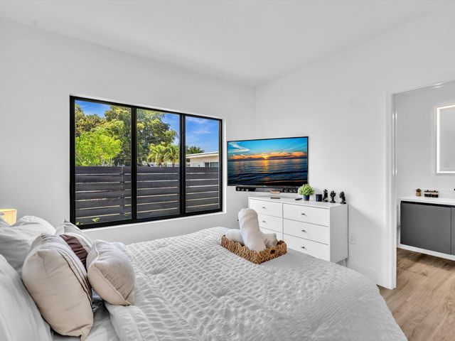 913 NE 15th Street, Fort Lauderdale, FL 33304