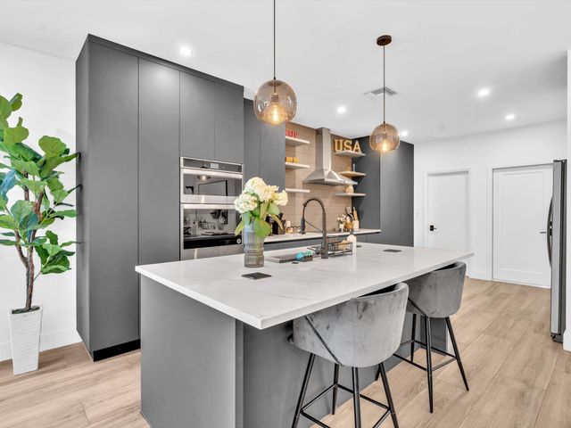 913 NE 15th Street, Fort Lauderdale, FL 33304