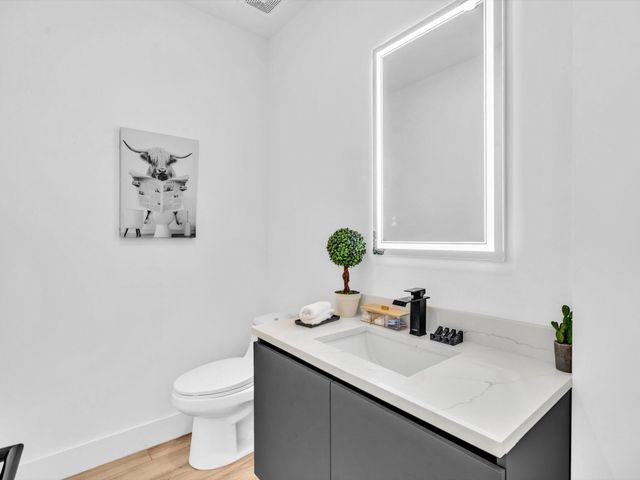 913 NE 15th Street, Fort Lauderdale, FL 33304