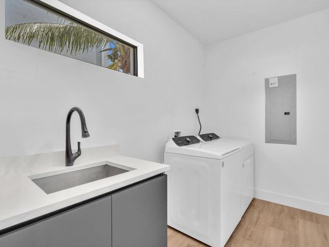 913 NE 15th Street, Fort Lauderdale, FL 33304