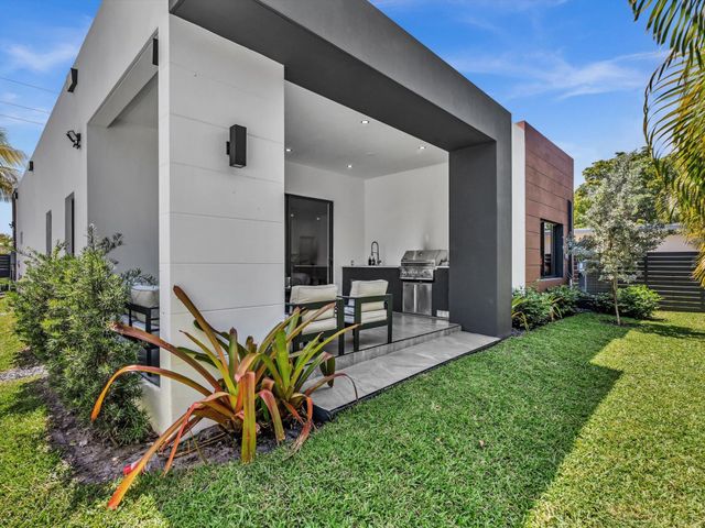 913 NE 15th Street, Fort Lauderdale, FL 33304