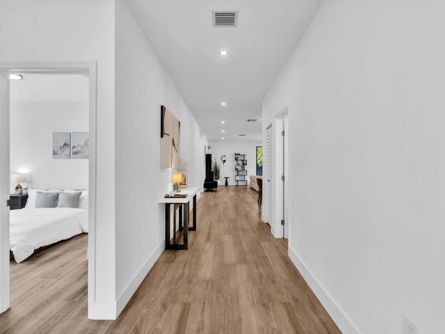 913 NE 15th Street, Fort Lauderdale, FL 33304