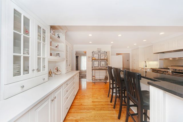 1866 S Wilson Drive, Lake Forest, IL 60045