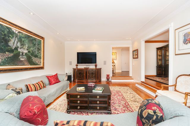 1866 S Wilson Drive, Lake Forest, IL 60045