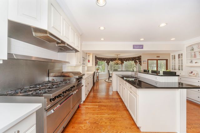 1866 S Wilson Drive, Lake Forest, IL 60045