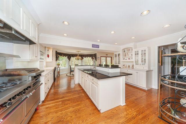 1866 S Wilson Drive, Lake Forest, IL 60045