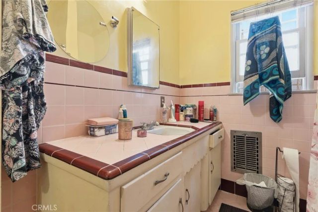 637 Hill Street, Inglewood, CA 90302