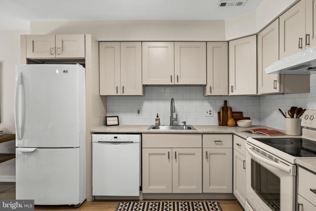 17 PROVINCETOWN, Marlton, NJ 08053