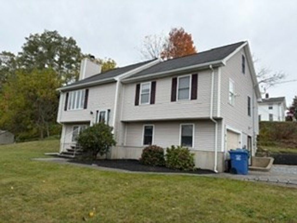 67 Cambridge Road 1, Woburn, MA 01801