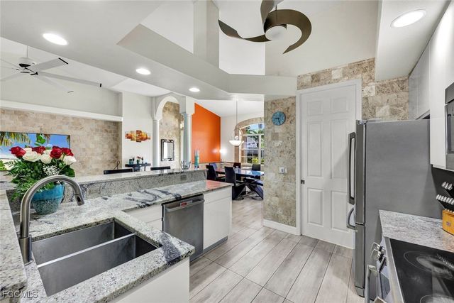 8596 Southwind Bay CIR, Fort Myers, FL 33908