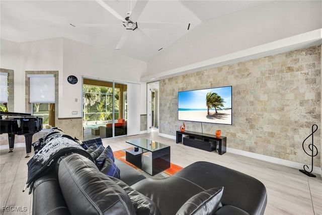 8596 Southwind Bay CIR, Fort Myers, FL 33908