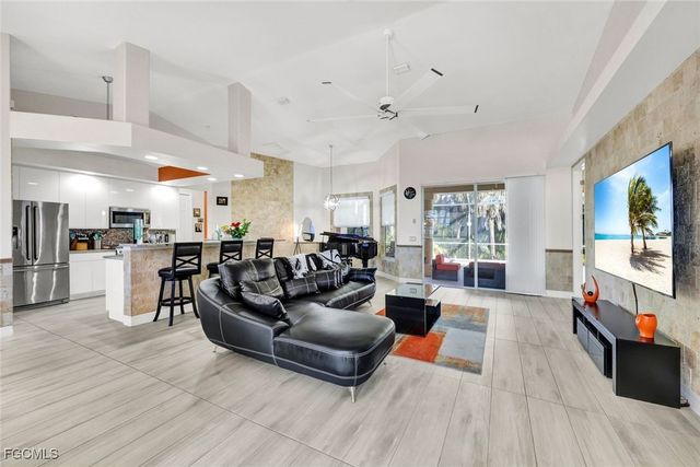 8596 Southwind Bay CIR, Fort Myers, FL 33908