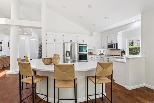 1747 Crescent Knolls, Escondido, CA 92029