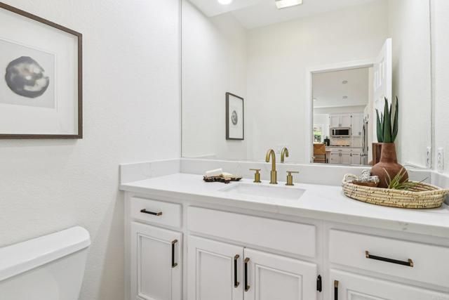 1747 Crescent Knolls, Escondido, CA 92029