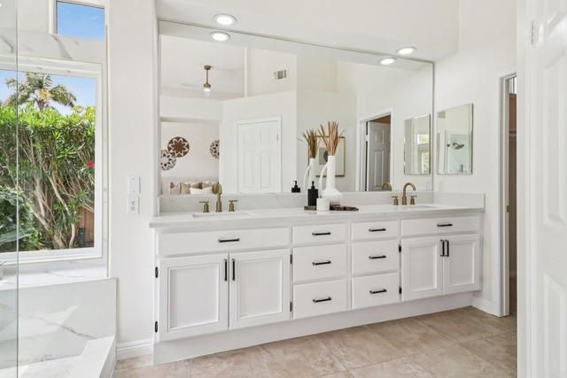 1747 Crescent Knolls, Escondido, CA 92029