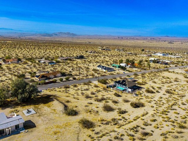 7215 Mt Lassen Avenue, Joshua Tree, CA 92252