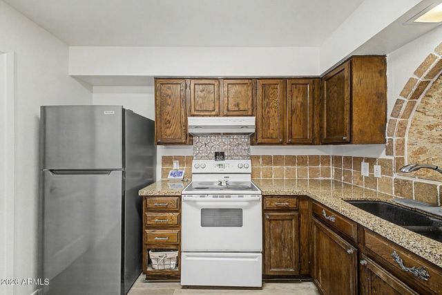 2355 W PAMPA Avenue, Mesa, AZ 85202