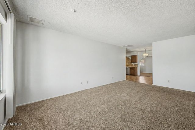 2355 W PAMPA Avenue, Mesa, AZ 85202