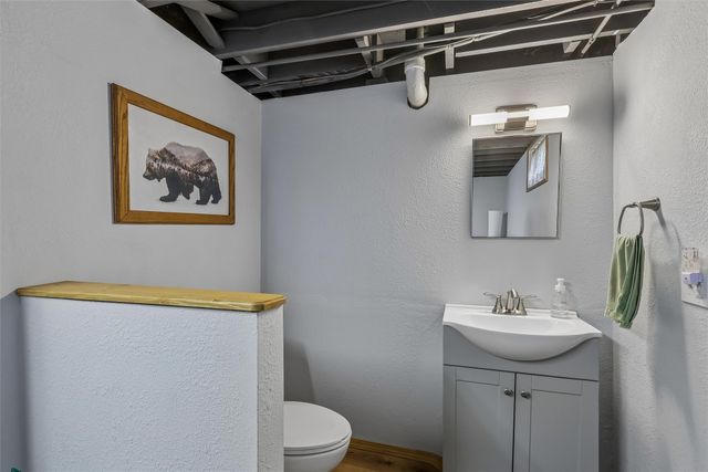 1301 SW Franklin Court, Ankeny, IA 50023