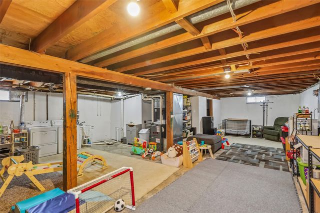 1301 SW Franklin Court, Ankeny, IA 50023