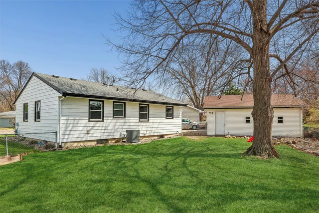 1301 SW Franklin Court, Ankeny, IA 50023