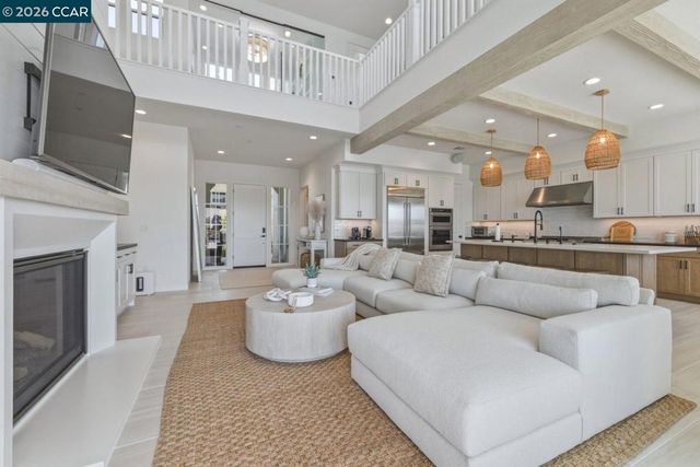 673 Point Pl, Bethel Island, CA 94511