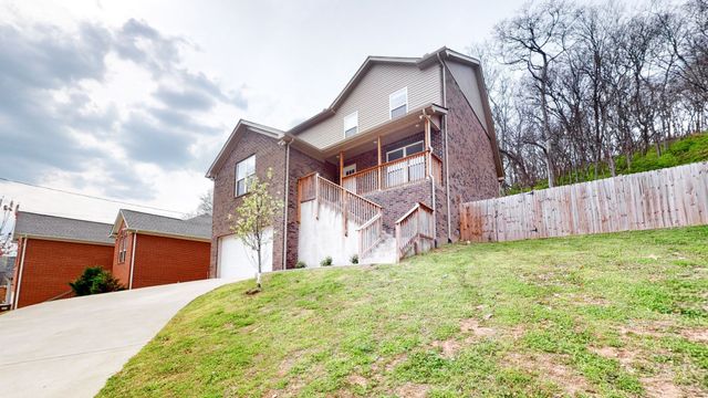 213 Indian Summer Ct, Nashville, TN 37207