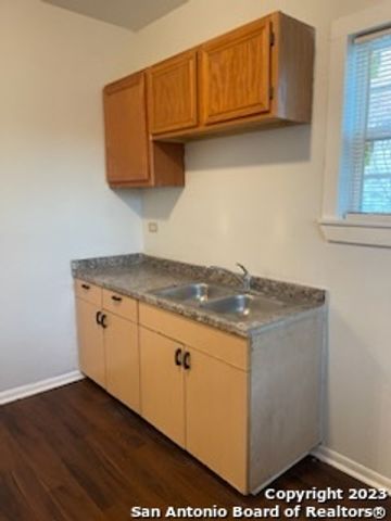 143 Halliday Ave Apt 2, San Antonio, TX 78210