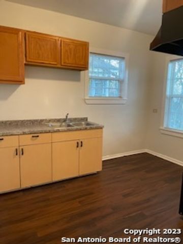 143 Halliday Ave Apt 2, San Antonio, TX 78210