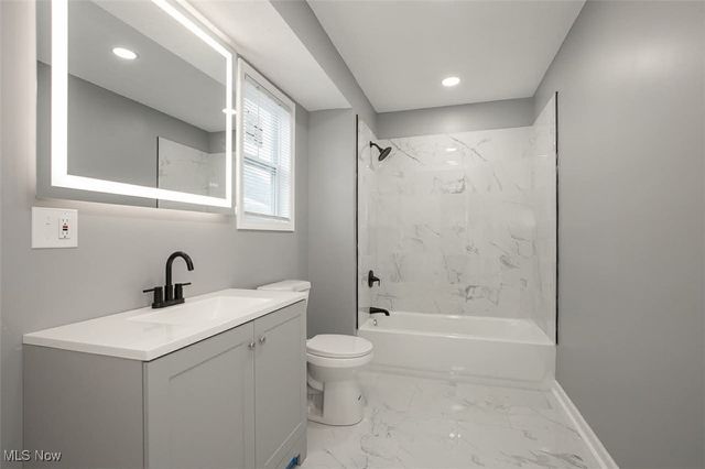 3340 W 61st Street, Cleveland, OH 44102