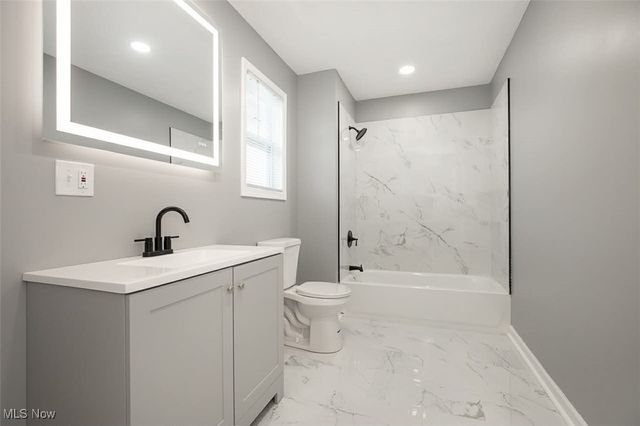 3340 W 61st Street, Cleveland, OH 44102