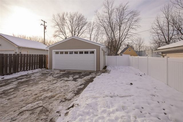 3340 W 61st Street, Cleveland, OH 44102