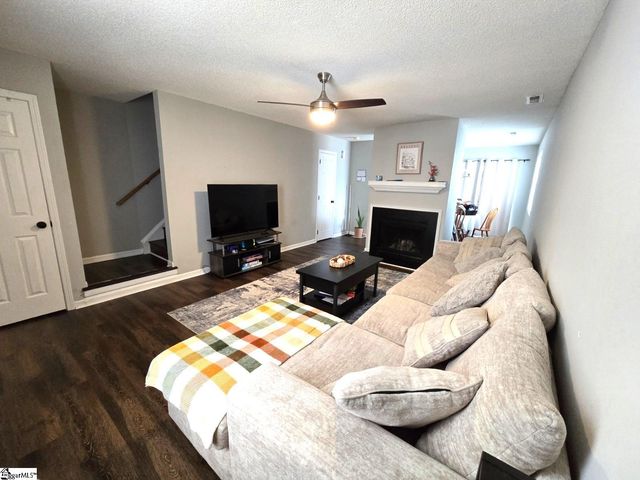 2 Allenwood Lane, Greer, SC 29650