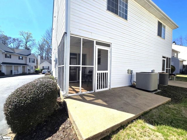 2 Allenwood Lane, Greer, SC 29650