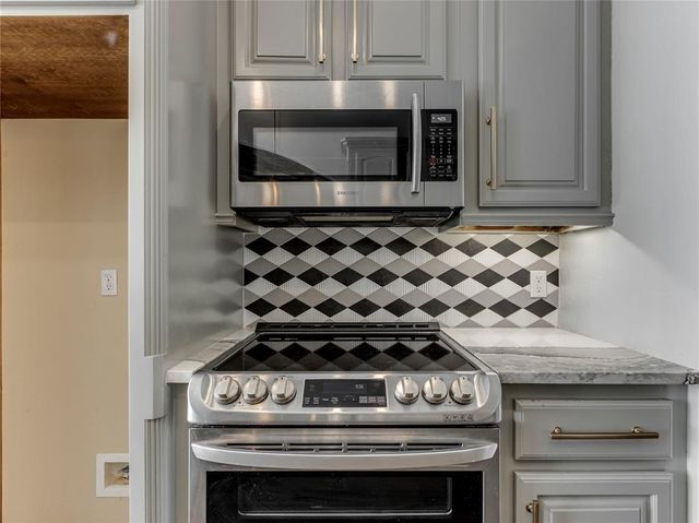 402 Windsor Road, Midwest City, OK 73130