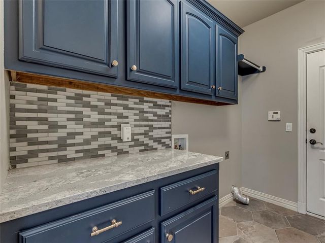 402 Windsor Road, Midwest City, OK 73130