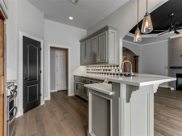 402 Windsor Road, Midwest City, OK 73130