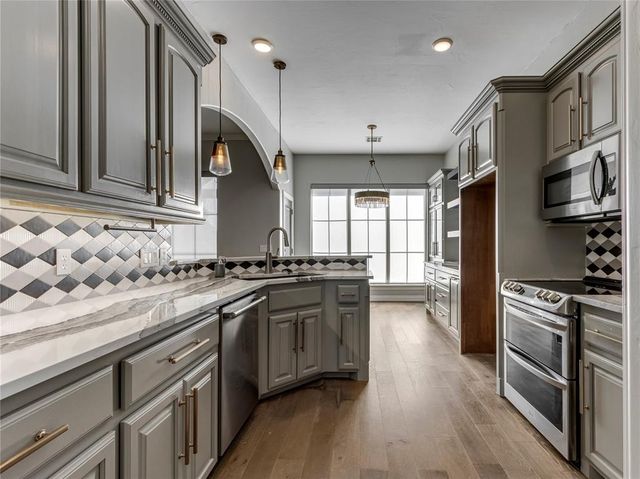 402 Windsor Road, Midwest City, OK 73130