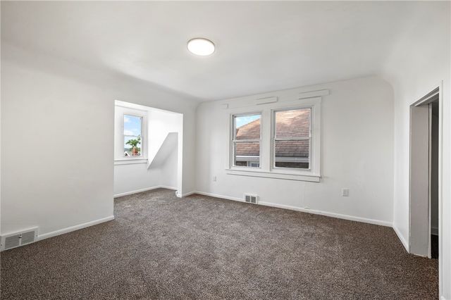 2219 Manor Ave, Swissvale, PA 15218