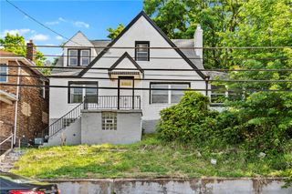 2219 Manor Ave, Swissvale, PA 15218