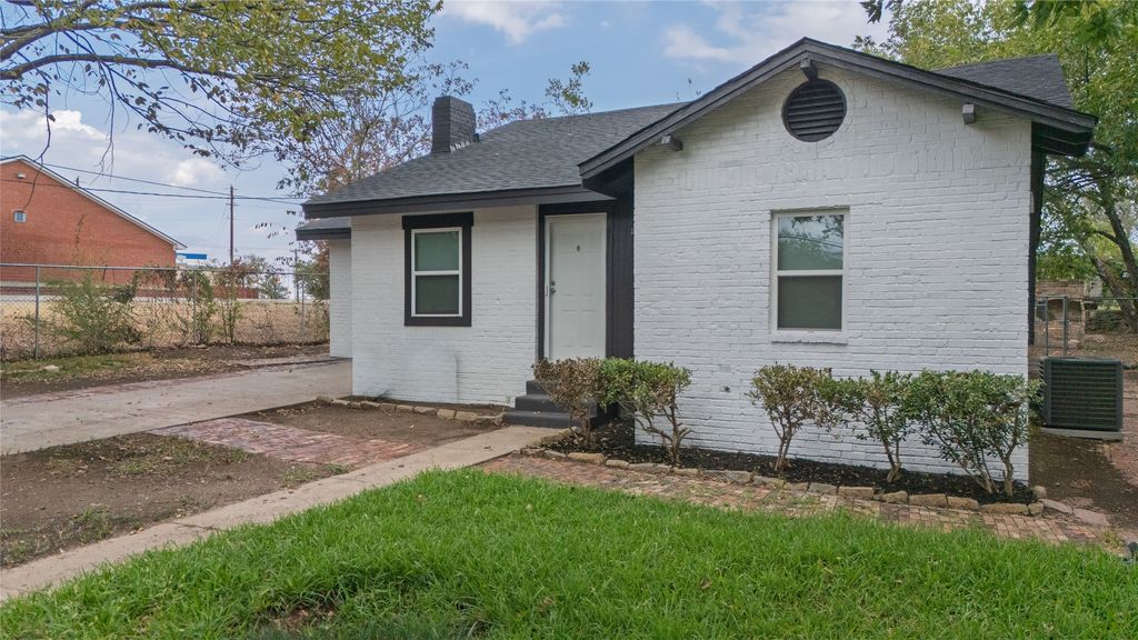 1032 W Oak Street, Weatherford, TX 76086 — photo 3
