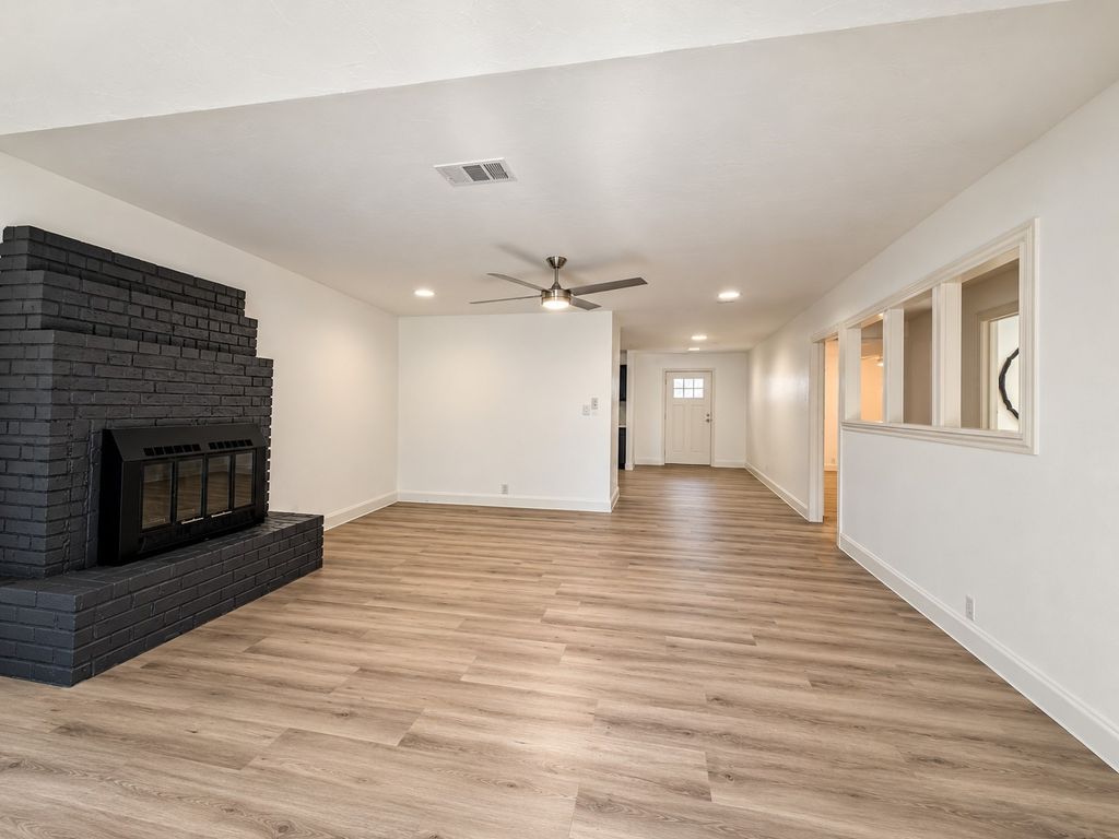 1032 W Oak Street, Weatherford, TX 76086 — photo 5